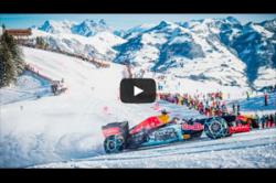 Max Verstappen avec sa F1 Red Bull sur les pistes de ski